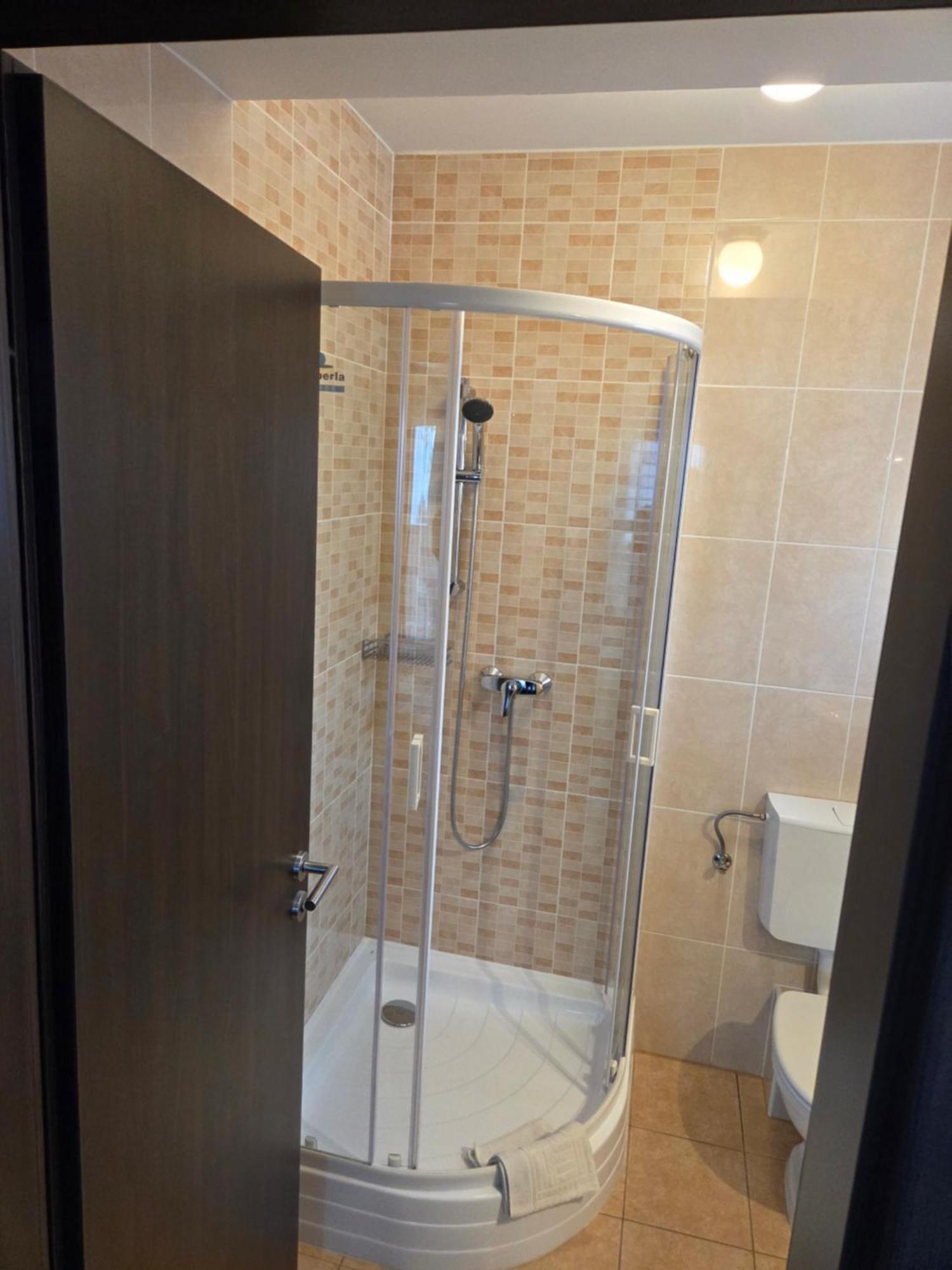Ádám Apartmanház Siófok Exterior foto